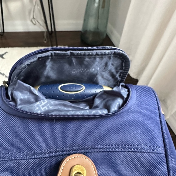 Tommy Hilfiger Navy Men's Tote Bag with wheels - Picture 8 of 16